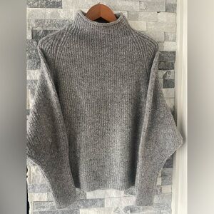 Women's NEWBURY KUSTOM Gray Knit Turtleneck Pullover Sweater-Fur Blend-Size S/M
